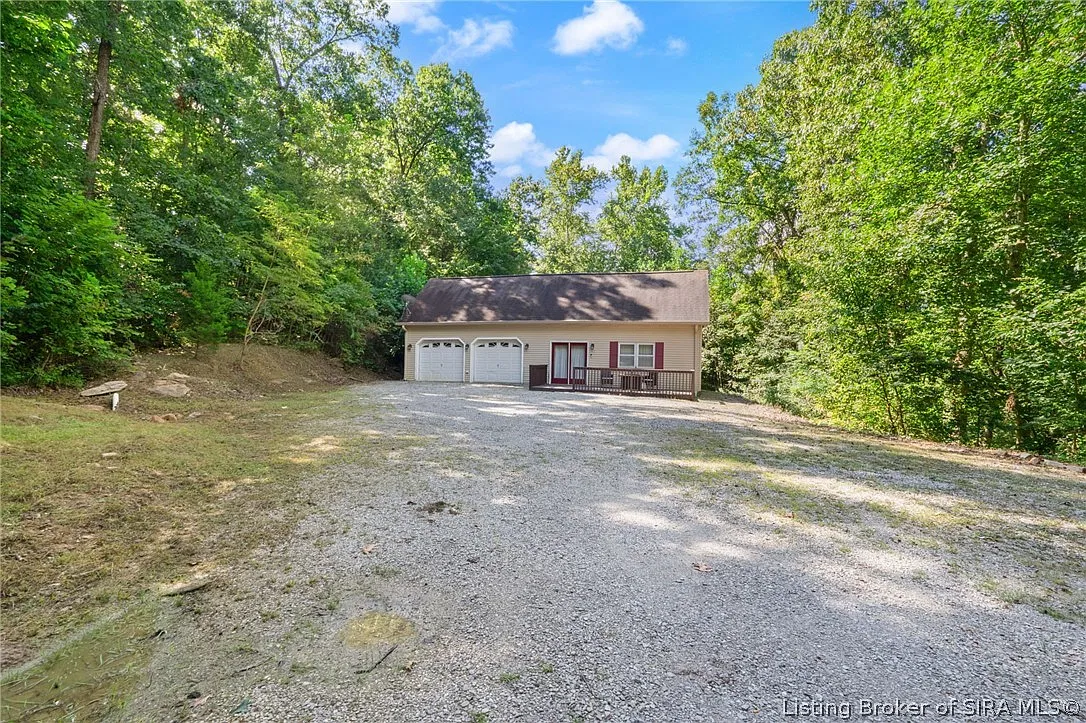 4 bed, 2.0 bath, 1808 sqft, $1,600 — Photo 2