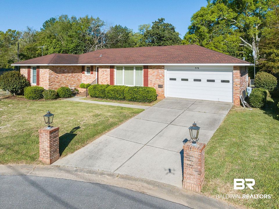 1st image of 376 Ridgewood Cir