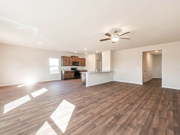 5th image of 4997 Stirrup Ct #68