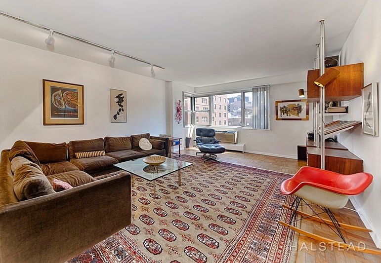 1st image of 486 Avenue Of The Americas #11G