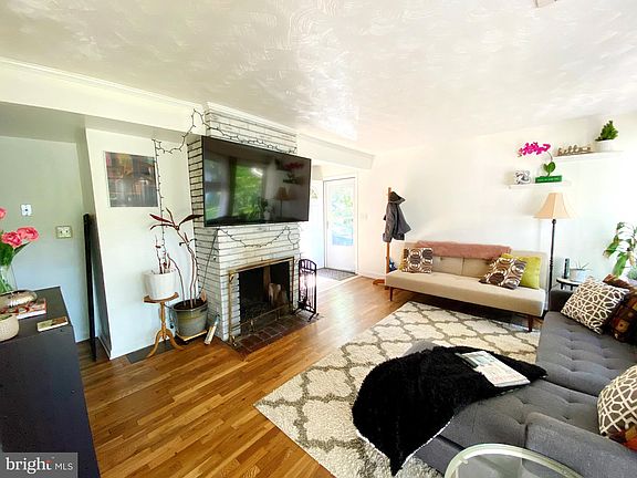 5th image of 5705 Denfield Rd