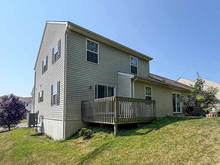 271 Wildflower Dr — Photo 30
