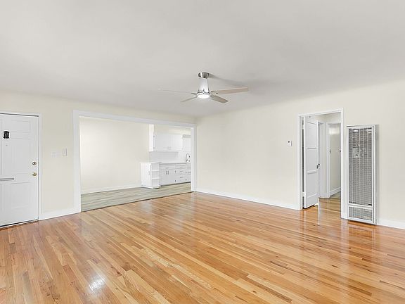 5th image of 2401 20th St APT B