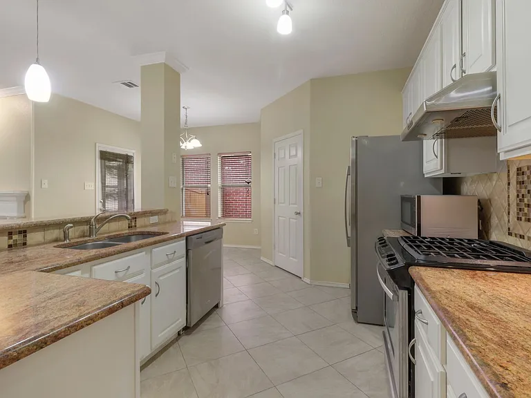 701 Bella Vista Dr — Photo 21