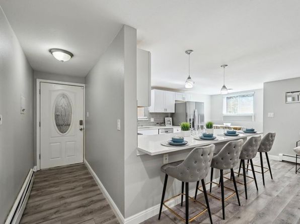 1390 Everett Ct APT 105