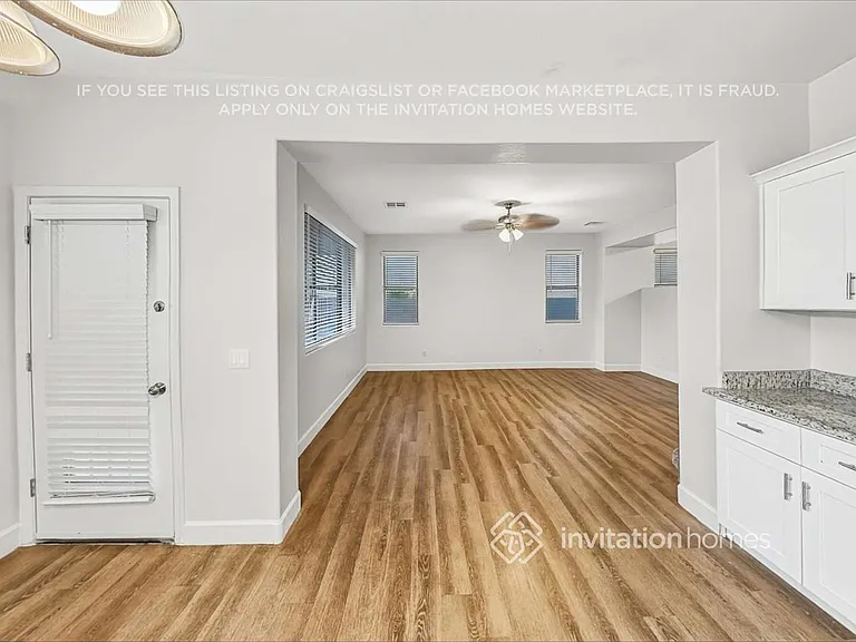 14667 N 174th Ave — Photo 9