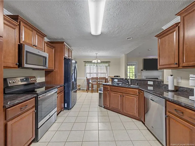 3805 Sunchase Dr — Photo 15