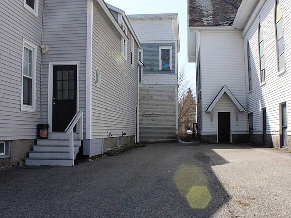 4th image of 644 Pine St
