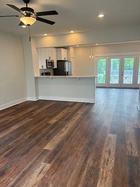 2 bed, 2.5 bath, 1663 sqft, $2,995 — Photo 3
