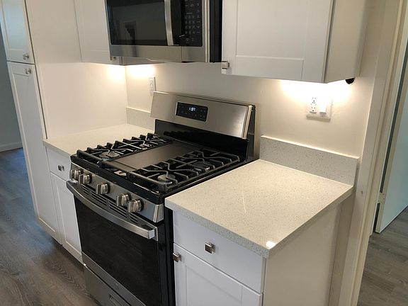 5th image of 15600 S Budlong Pl #2