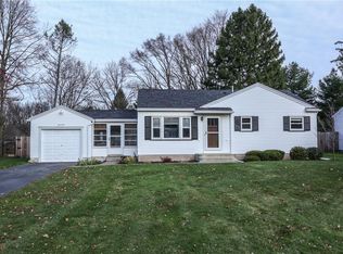 22 Creek Hill Ln, Rochester, NY 14625
