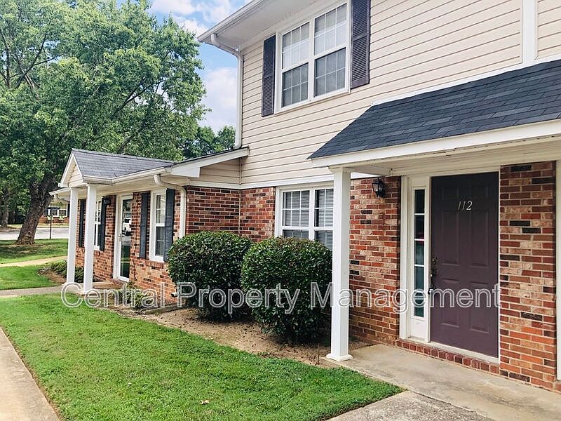 1st image of 112 Silver Brook Dr
