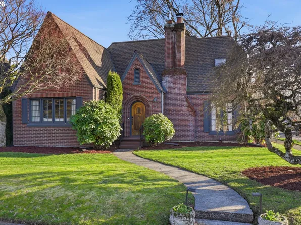 123 W 38th St, Vancouver, WA 98660