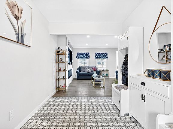 3rd image of 53 Hazelton Road