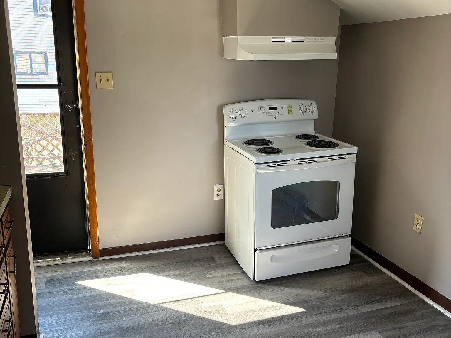 1 bed, 650 sqft, $850 — Photo 2
