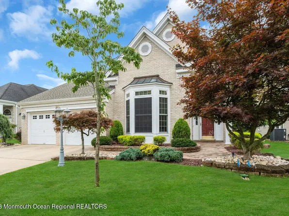 90 Crooked Stick Road, Jackson, NJ 08527