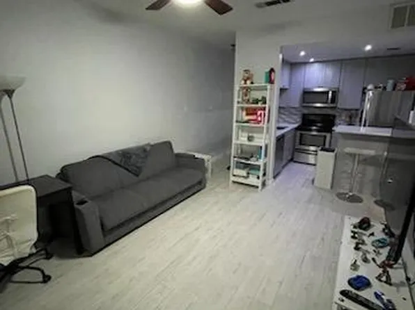 806 W 24th St APT 116, Austin, TX 78705