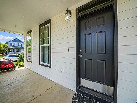 5th image of 2511 Patriot St