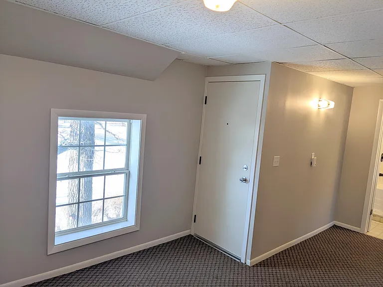 115 1st Ave SW #3 — Photo 8