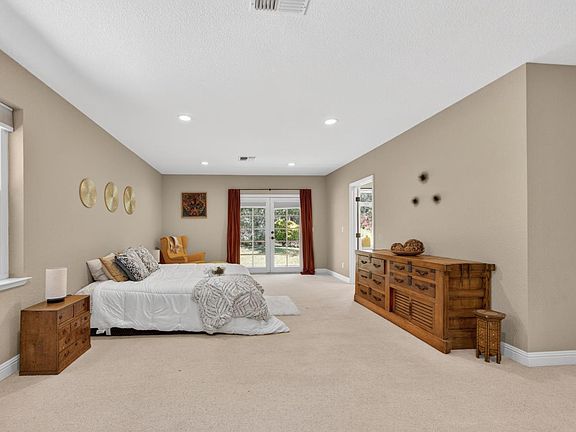4th image of 22998 Cottage Hill Dr