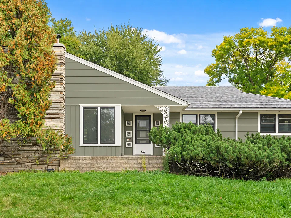 54 Hilltop Ln