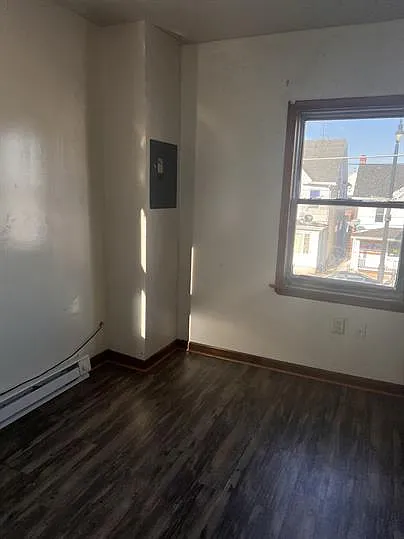 116 E Broad St #B — Photo 8