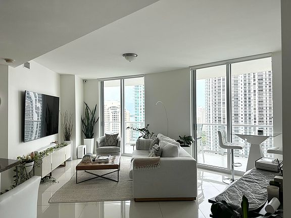 4th image of 300 Biscayne Blvd #T-2208