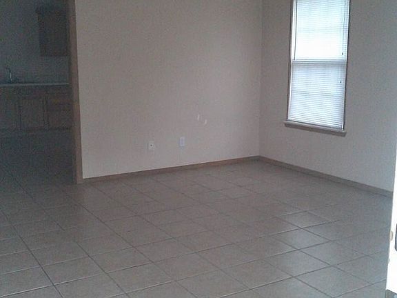 3rd image of 203 W Adams St APT B