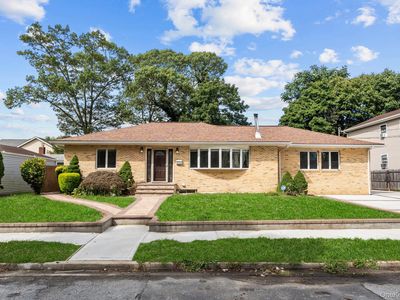 211 Manhattan Avenue, Roosevelt, NY, 11575