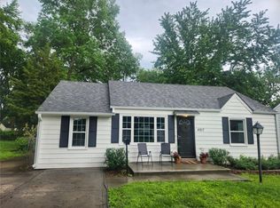 4917 Canterbury Rd, Mission, KS 66205