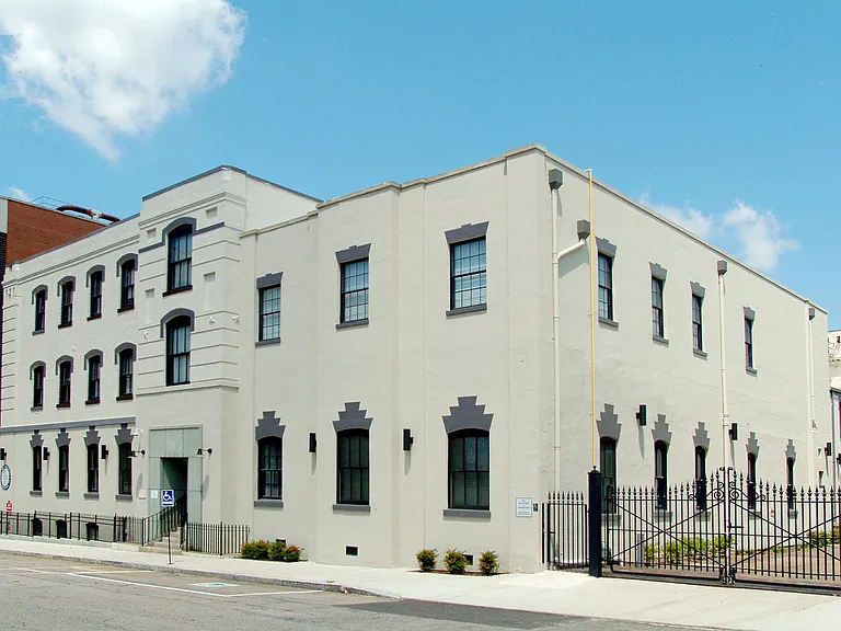 The Cameron Lofts — Photo 40