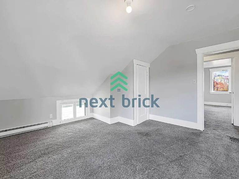 112 Wells Ave S — Photo 11
