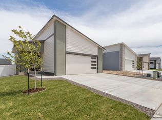 3941 Saddleback Ln, Cheyenne, WY 82001