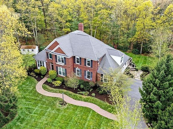5th image of 53 Shoreline Dr