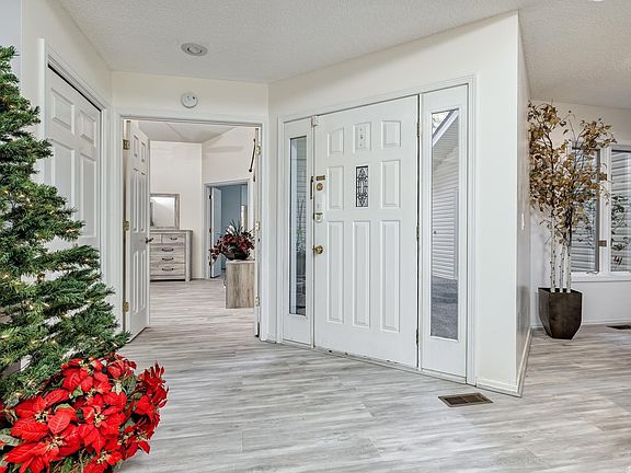 2nd image of 11 Gancho Cir