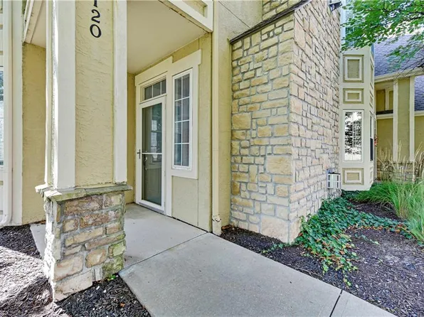 4523 W 159th Ter APT 120, Overland Park, KS 66085