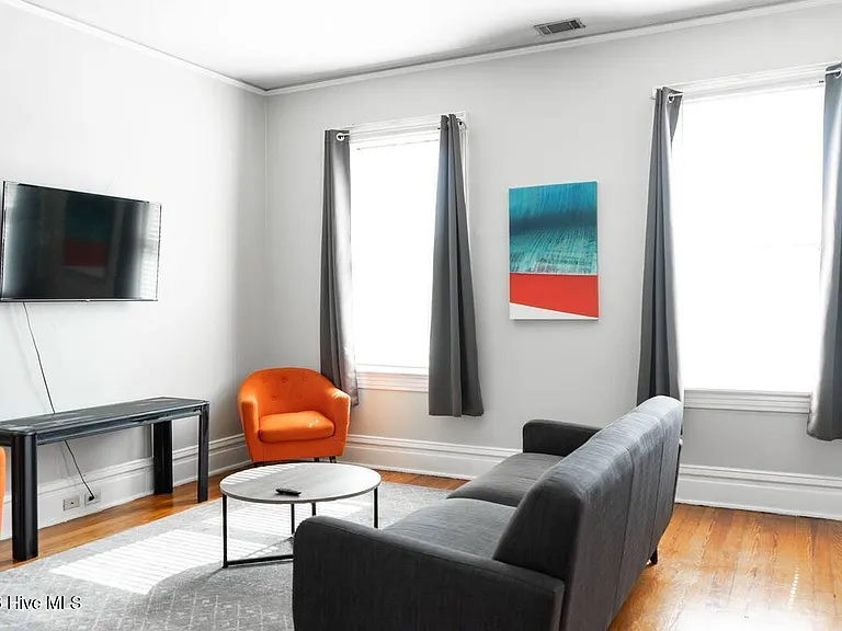 2419 Central Ave #5 — Photo 8