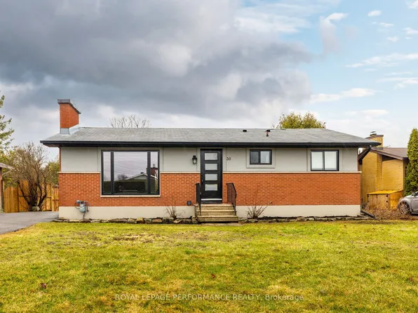 36 Largo Cres, Ottawa, ON K2G 3C7