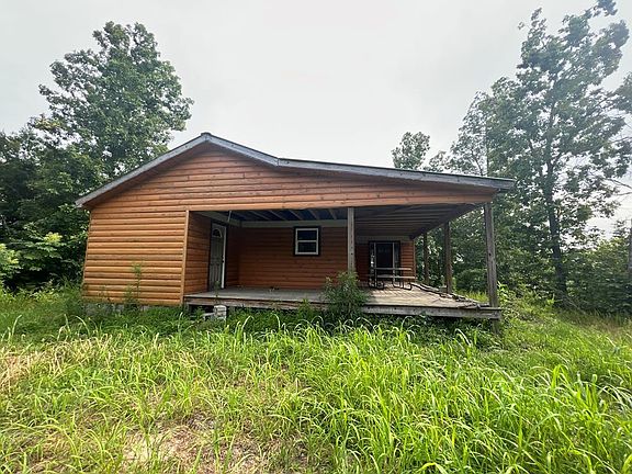 2nd image of 600 Beaver Ln