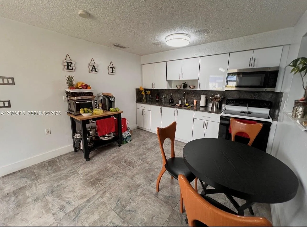 Golf Estates 1st Addn — Photo 4
