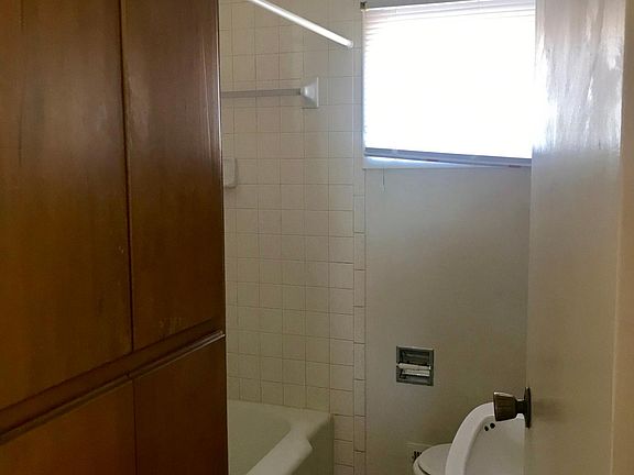 5th image of 3833 N Sadlier Dr