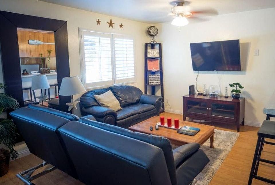 1st image of 725 Kingston Ct APT A
