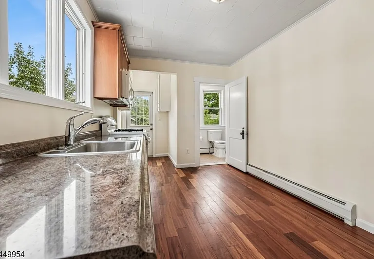 21 Broughton Ave #1 — Photo 9
