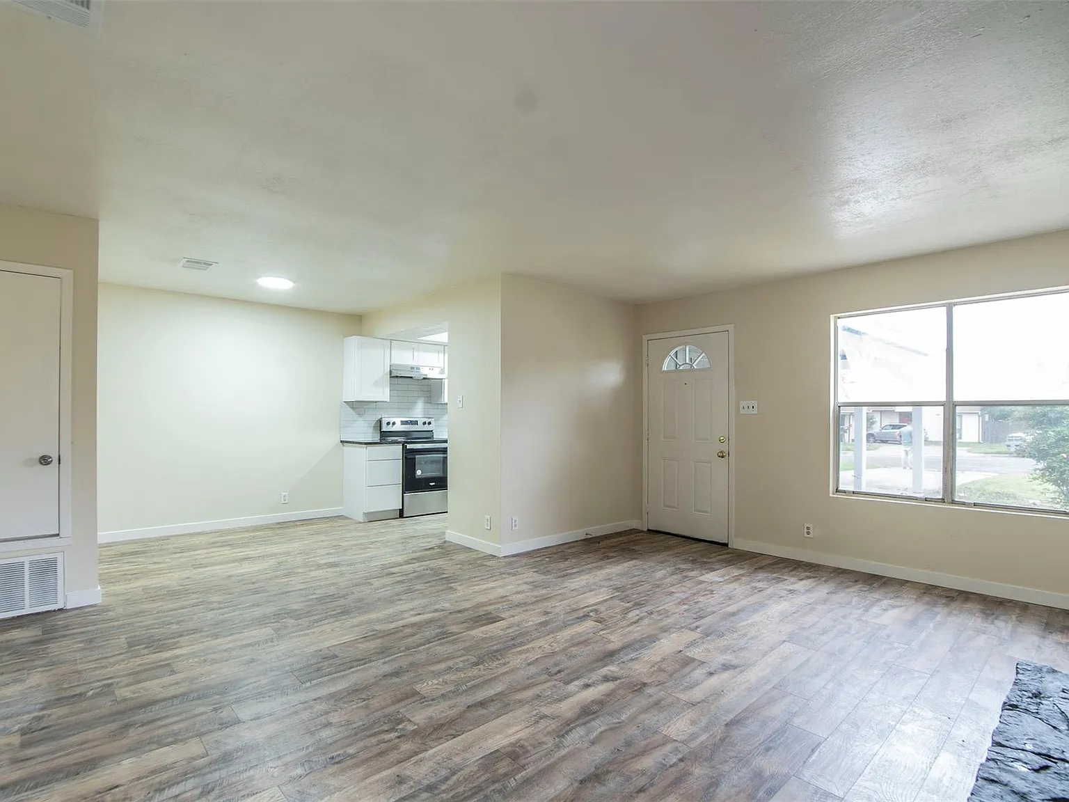 2 bed, 2.0 bath, 1664 sqft, $1,300 — Photo 4