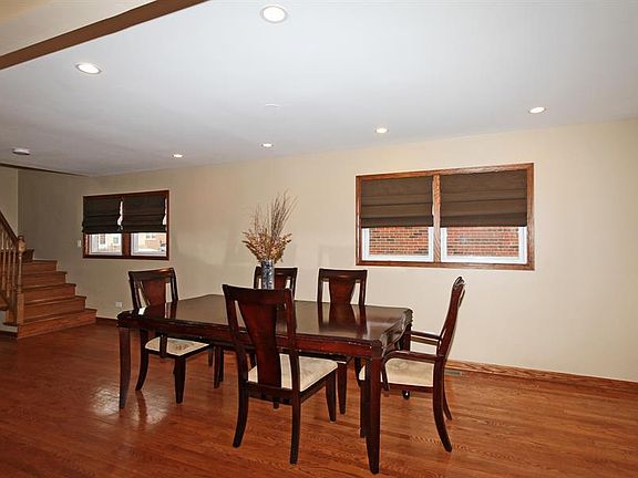 5th image of 6233 W Belle Plaine Ave