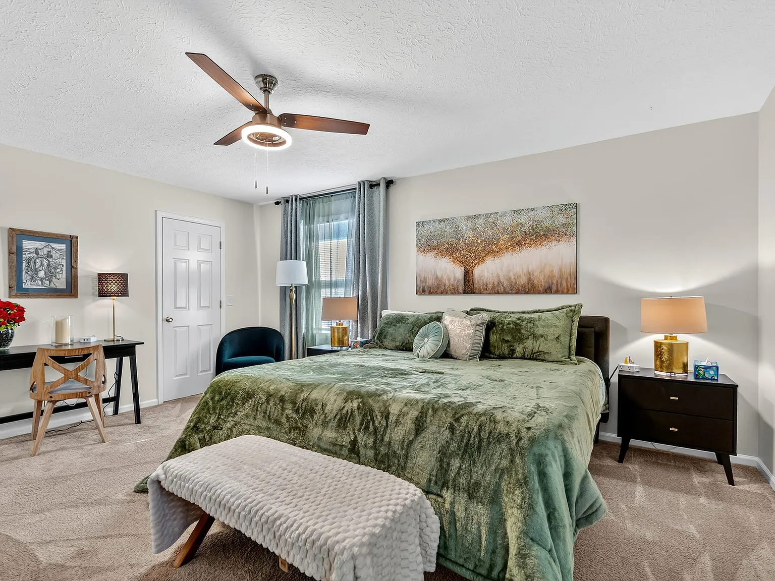 3 bed, 1500 sqft, $4,200 — Photo 3