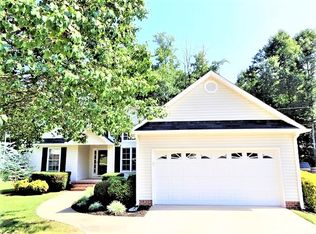 222 Flagstar Ct, Fountain Inn, SC 29644
