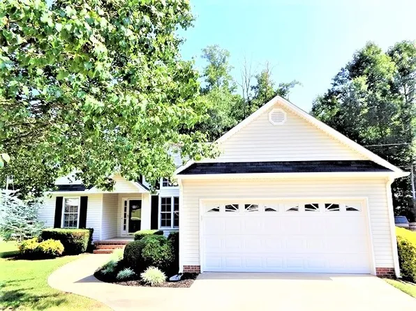 222 Flagstar Ct, Fountain Inn, SC 29644