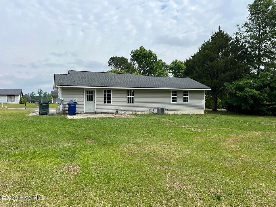2nd image of 636 Hill Road Circle