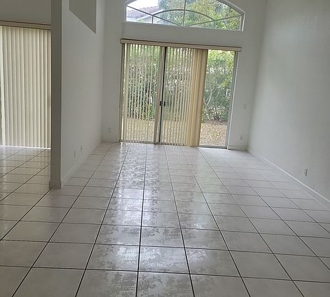 4th image of 1169 NW 117th Ave #1169